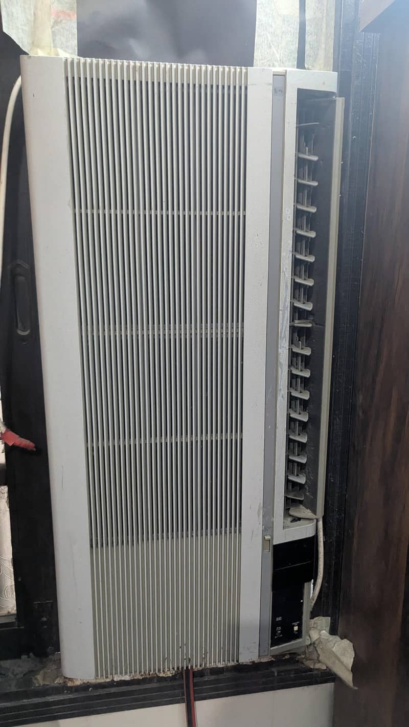 Window AC Half Ton 1
