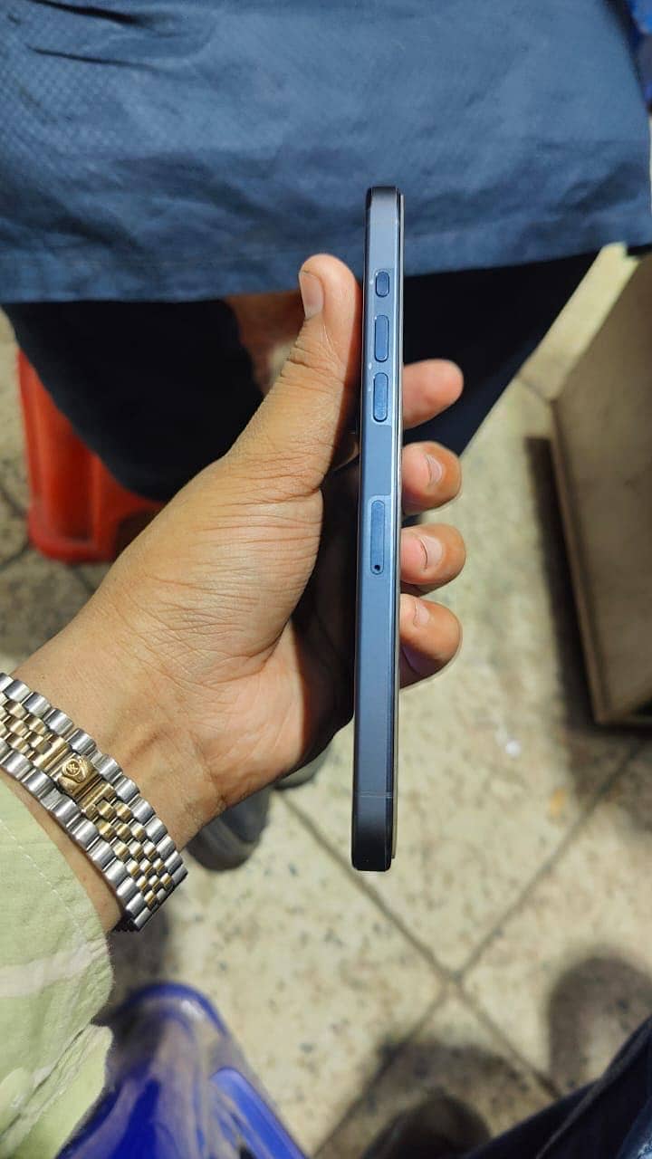 Apple iPhone 15 Pro Max 0