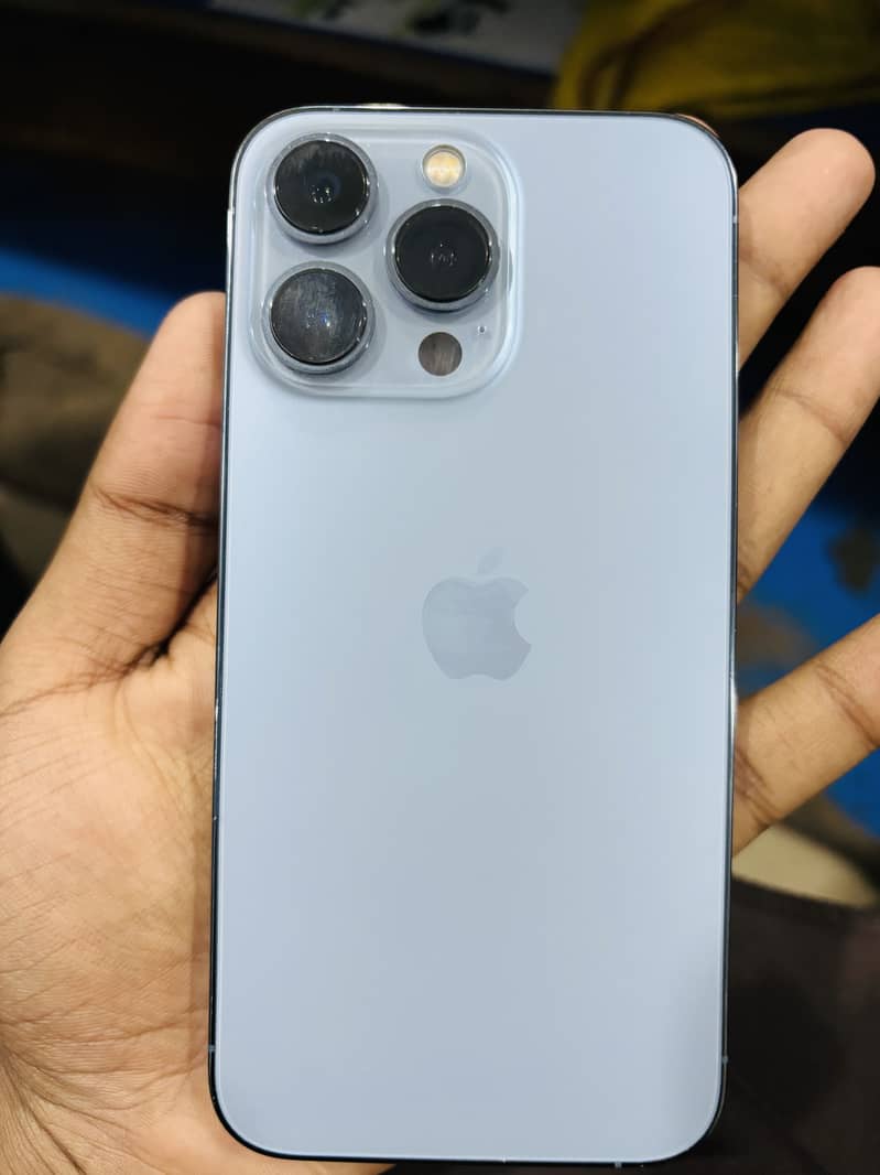 Apple iPhone 13 Pro 4