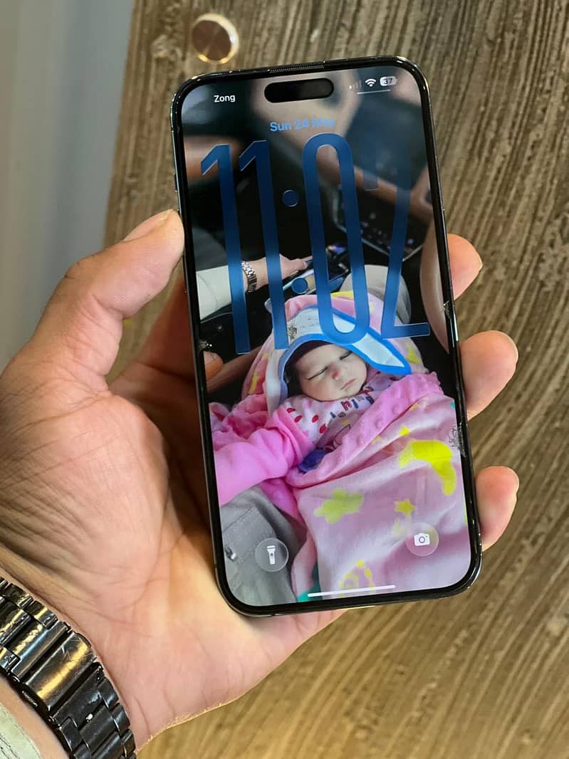 Apple iPhone 14 Pro Max 4