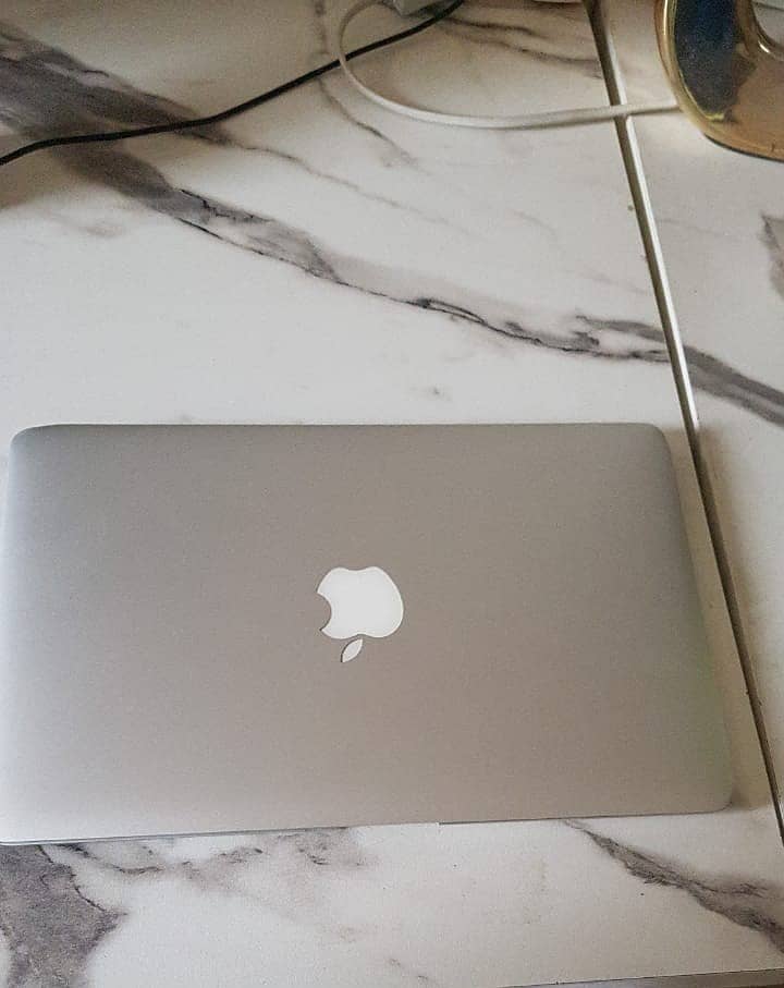 macbook air 2011 3