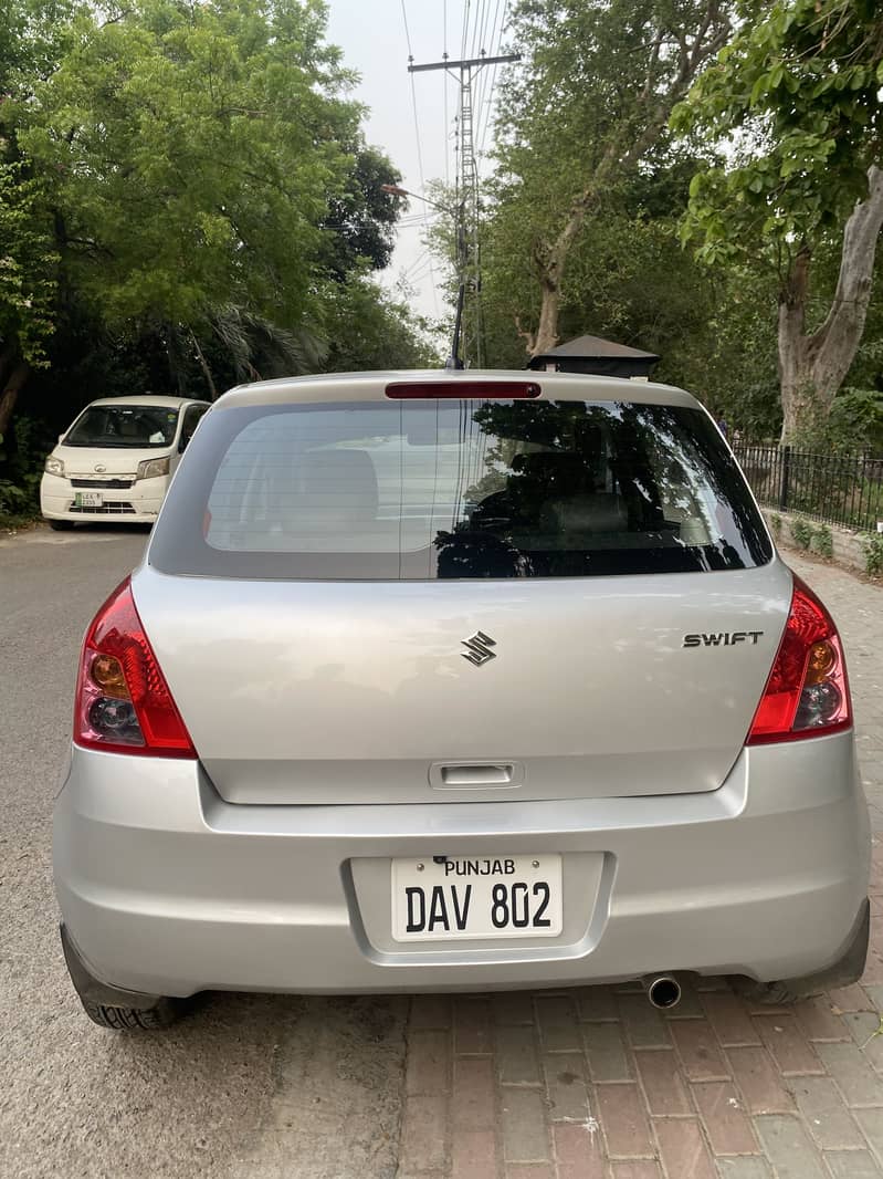 Swift DLX AUTOMATIC 2015 4