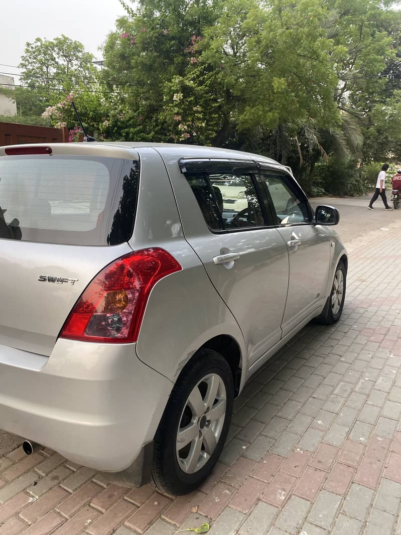 Swift DLX AUTOMATIC 2015 5