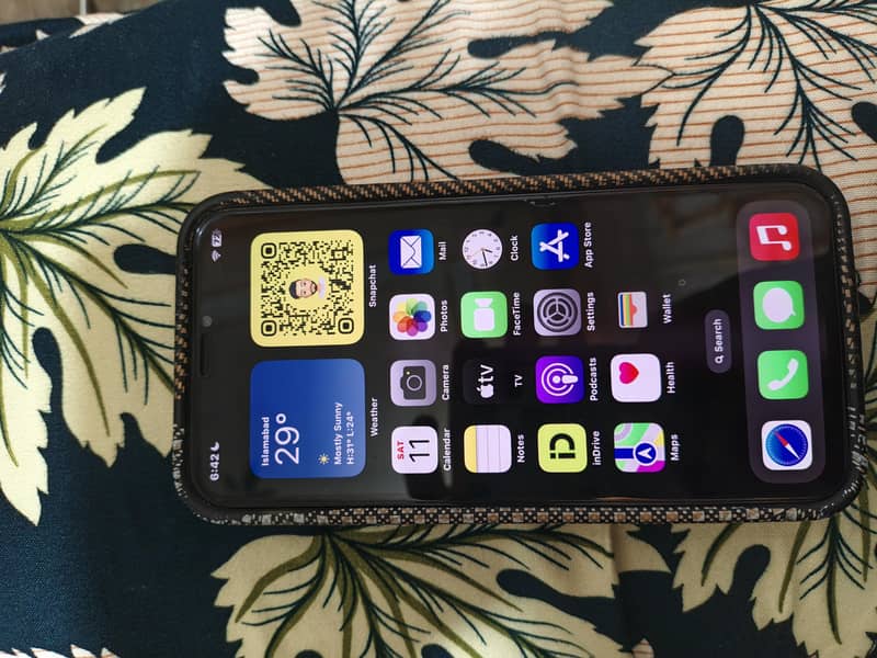 Apple iPhone X 3