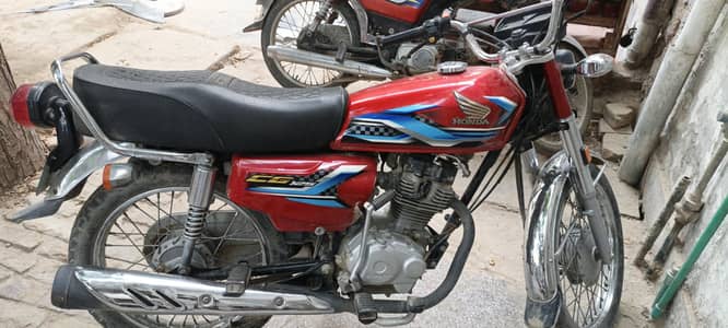 honda 125 , one hand used ,good condition one owner