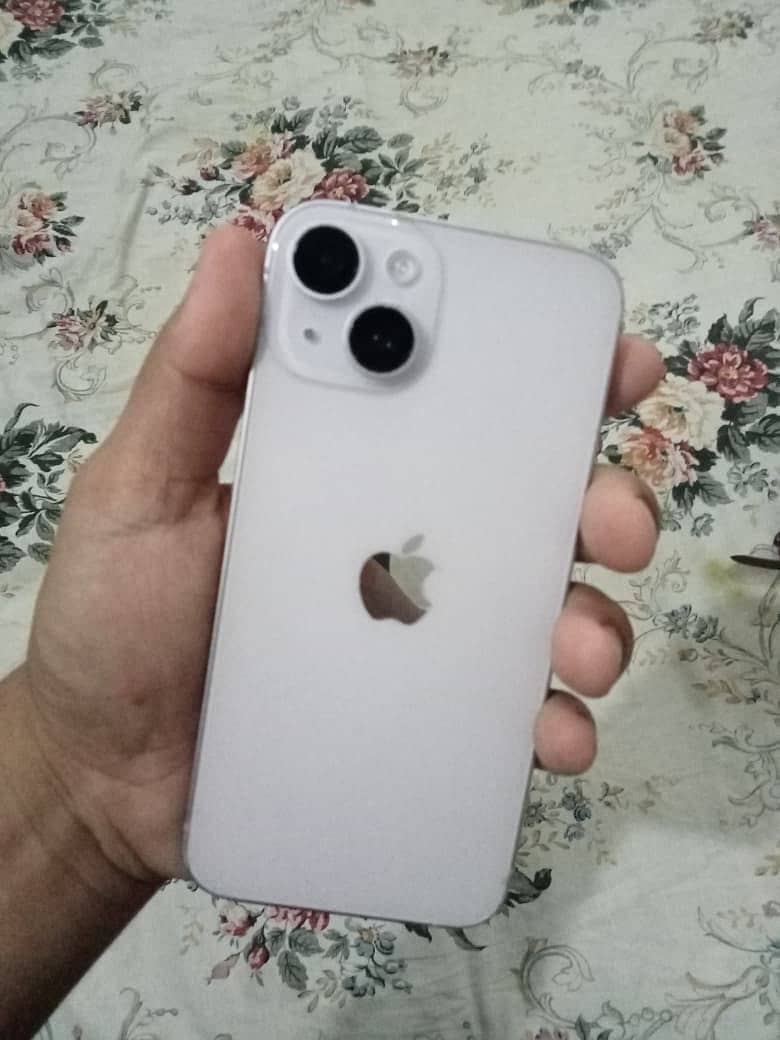 Apple iPhone 14 3
