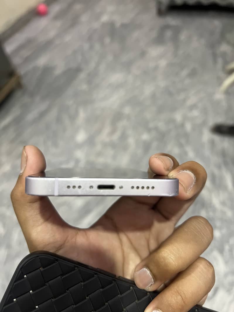 Apple iPhone 14 2