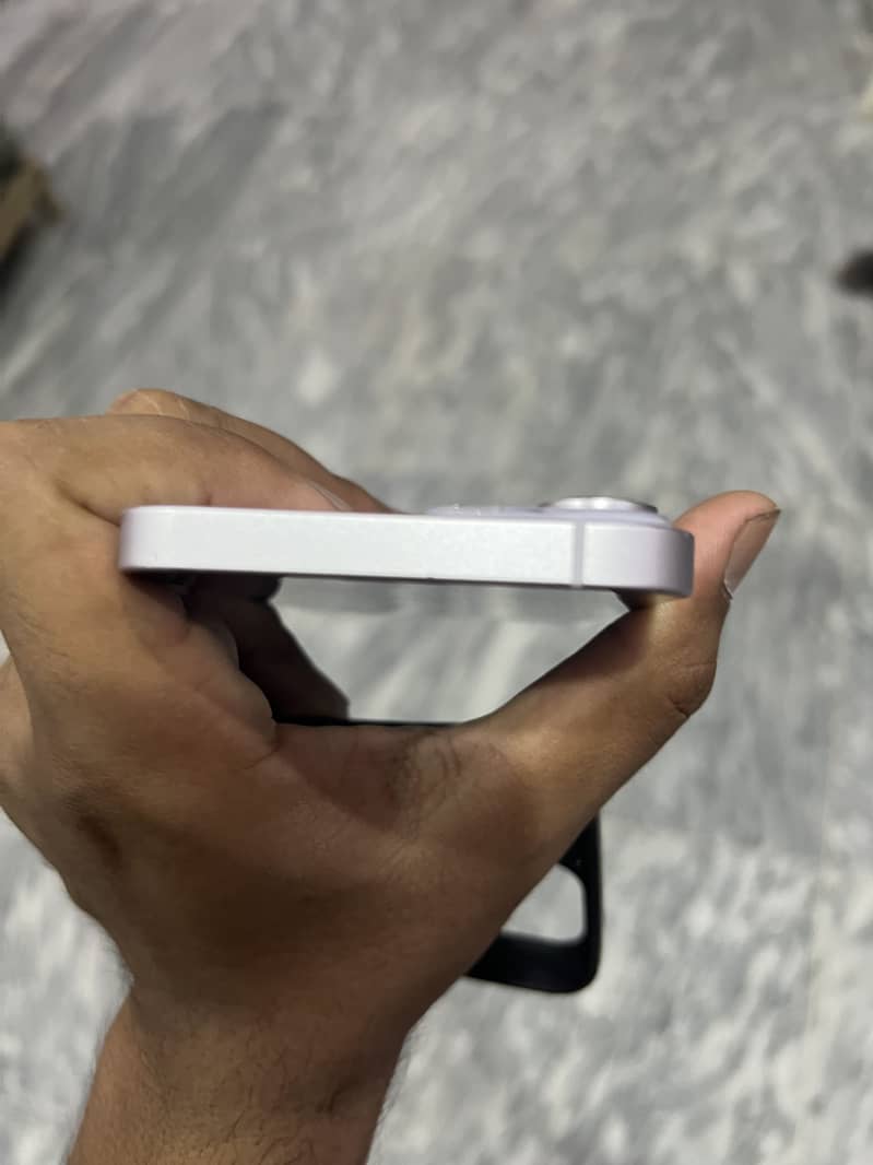 Apple iPhone 14 3