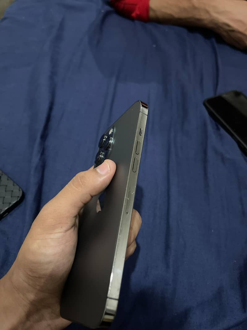 iphone 12 pro max 7