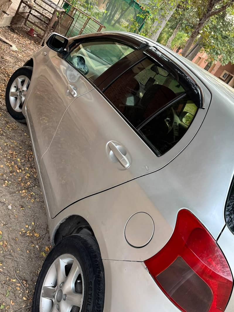 Toyota Vitz 2007 13