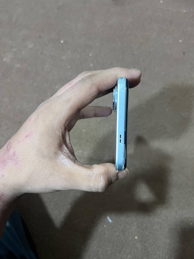 Infinix hot 60i 3