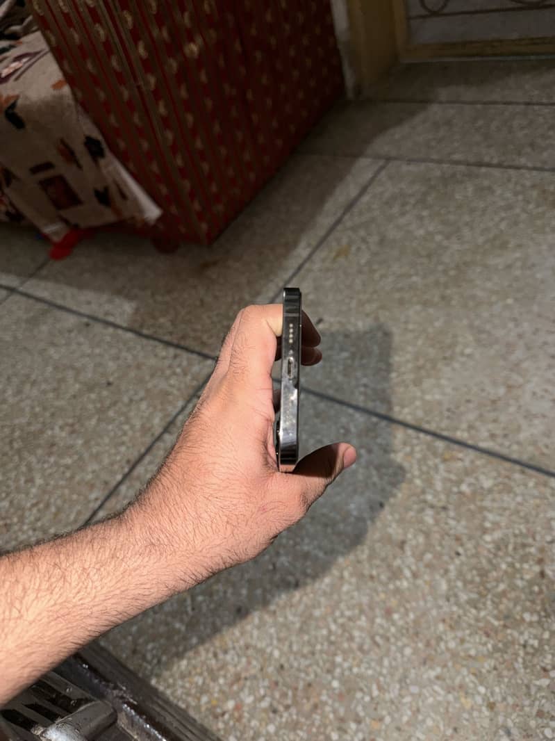 Apple iPhone 12 Pro Max 9