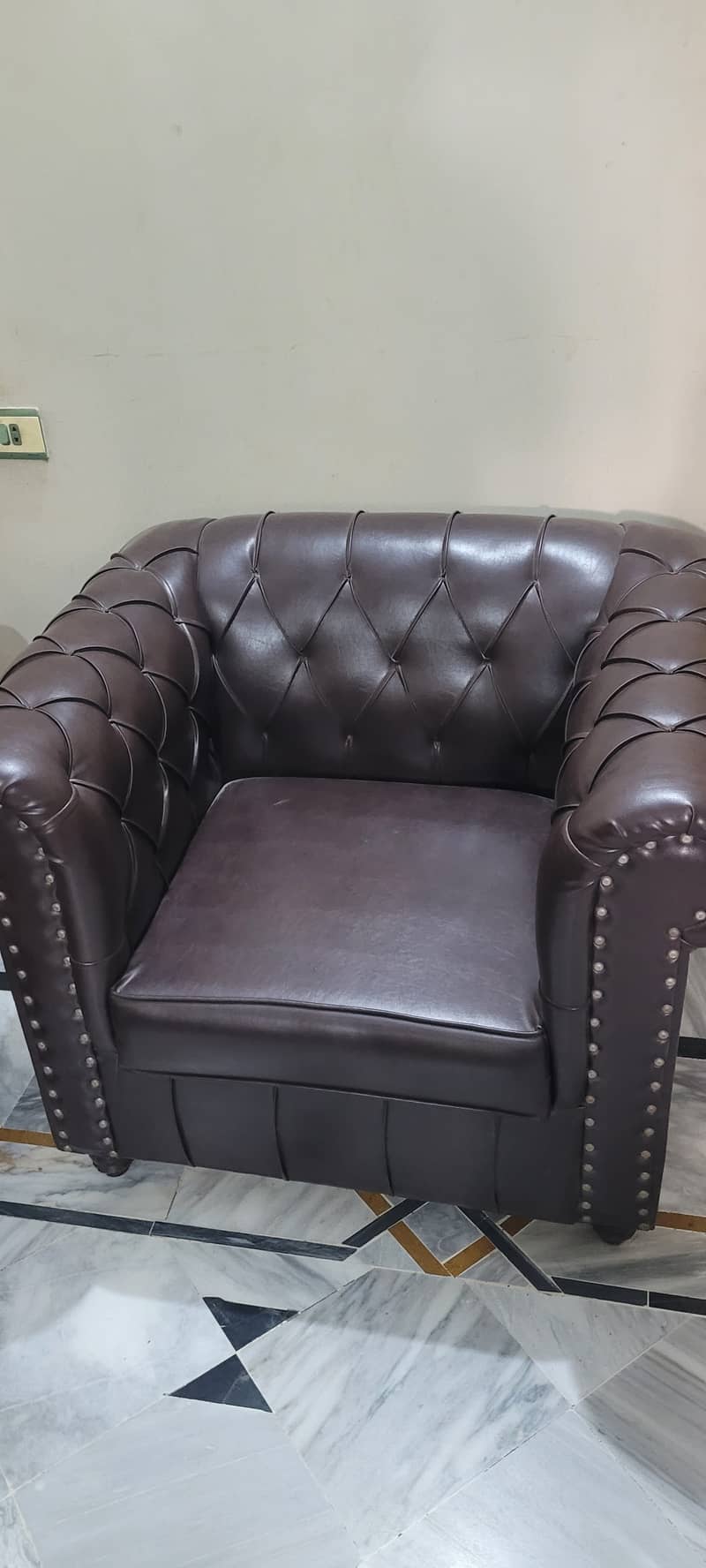 Leather sofa set for sell 2