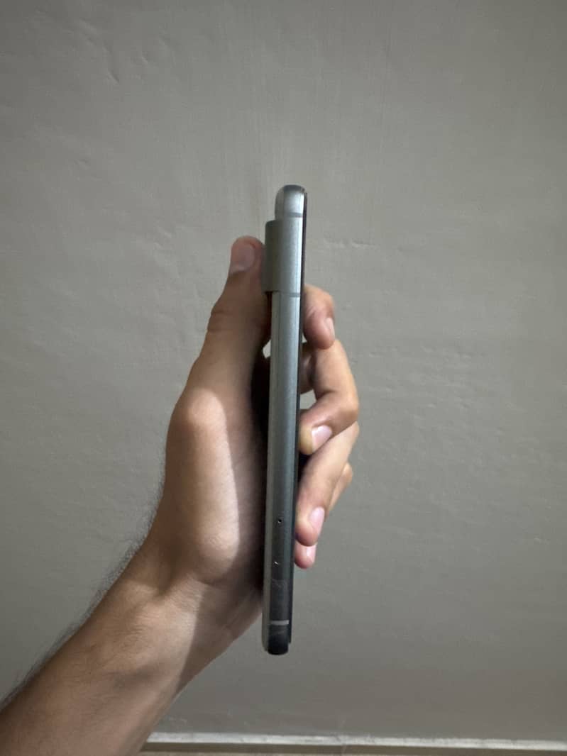 Google Pixel 8 3