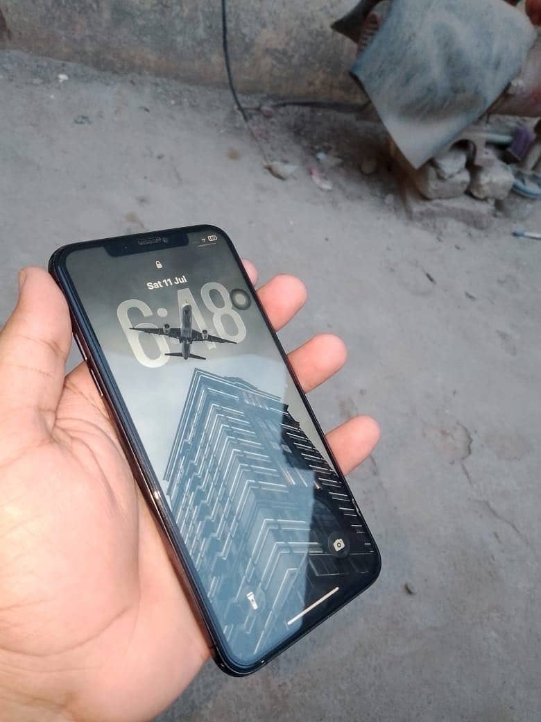 Apple iPhone 11 Pro Max jv 1