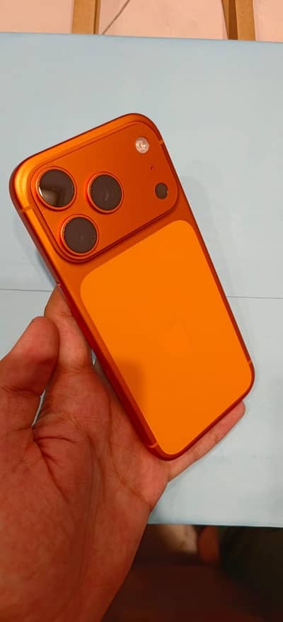 Apple iPhone 17 Pro jv