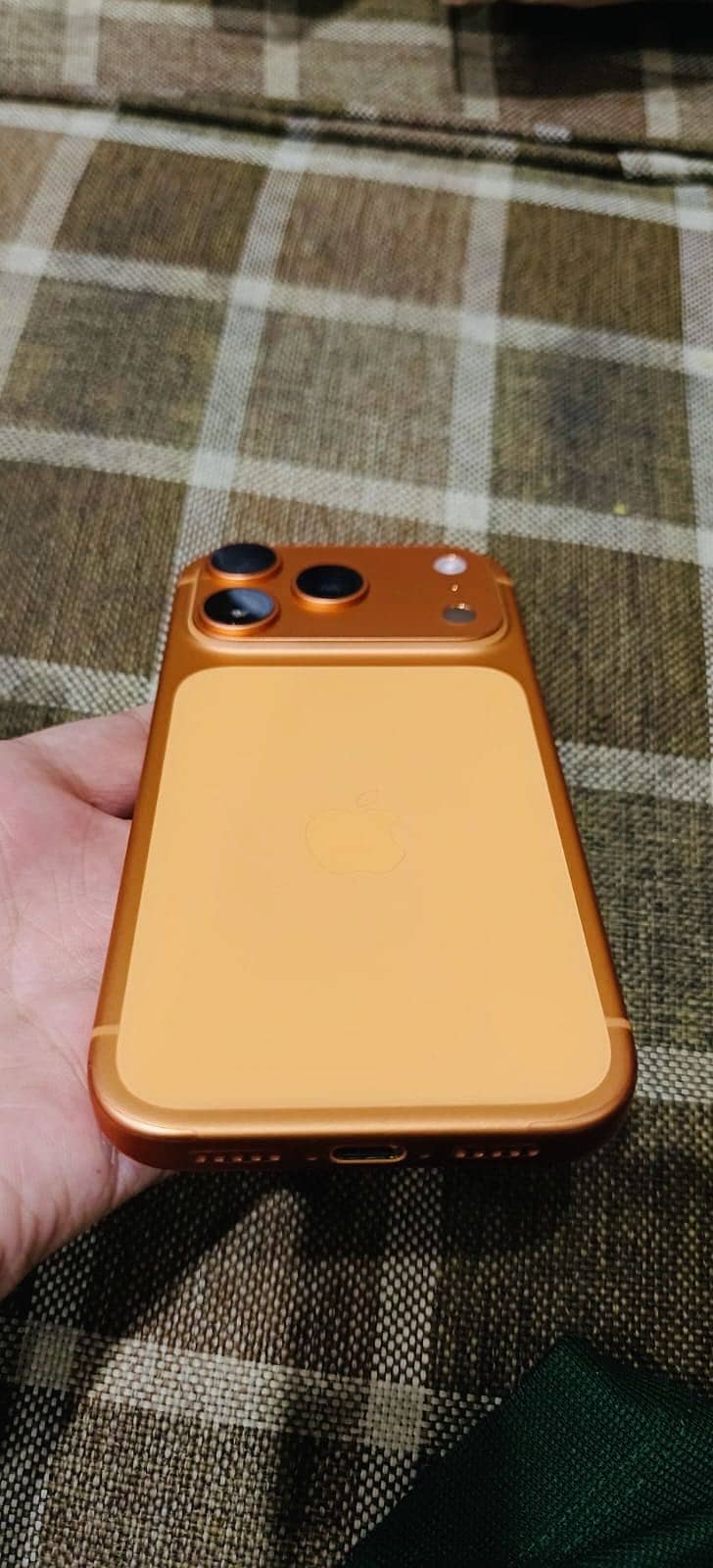 Apple iPhone 17 Pro jv 8