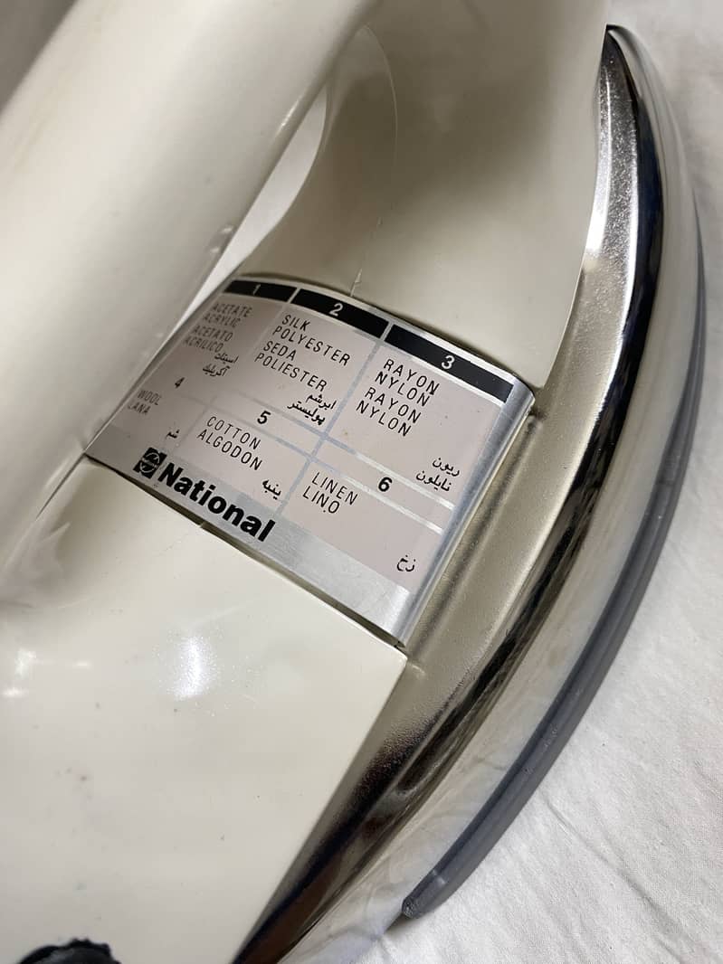 NATIONAL SE-LUXE AUTOMATIC IRON 2