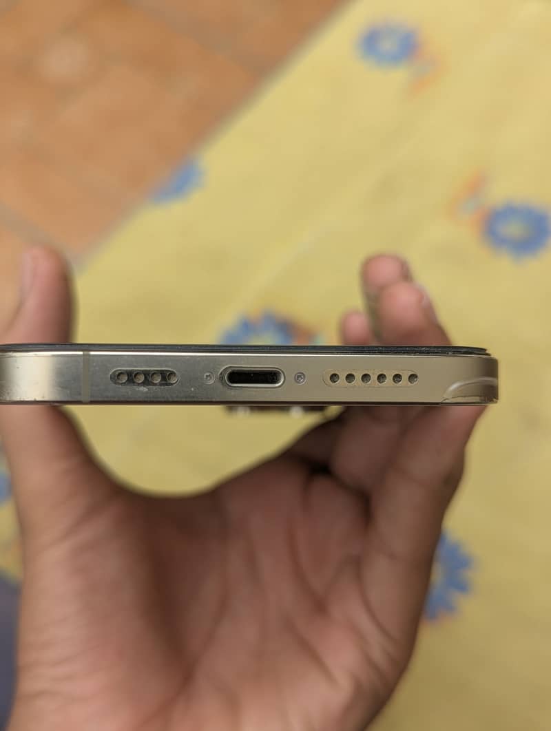 Apple iPhone 12 Pro Max 4