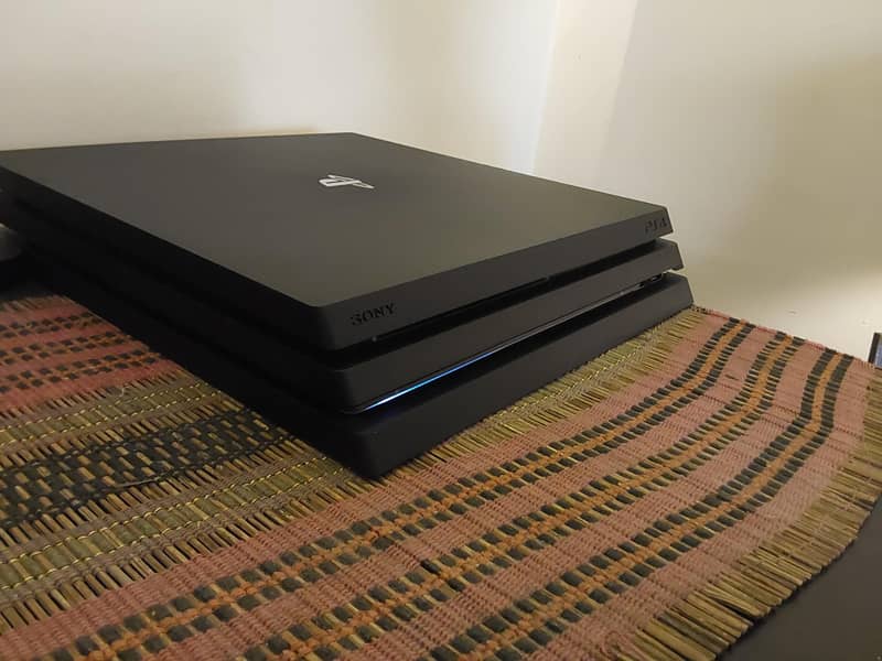 Playstation ps4 pro [canada version]   6