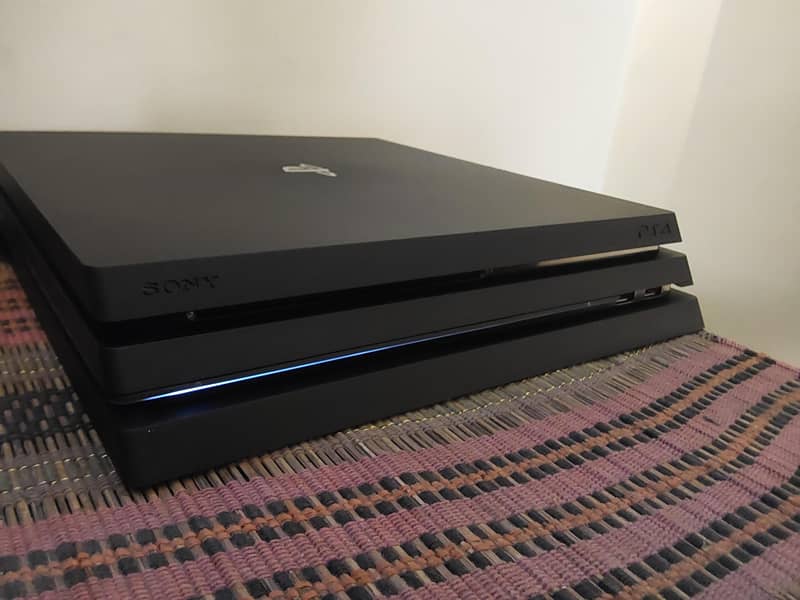 Playstation ps4 pro [canada version]   7