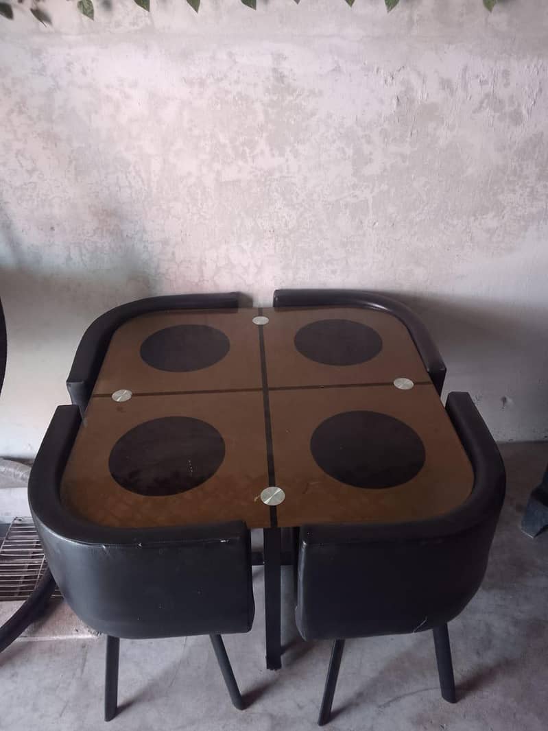 4chair +table 1