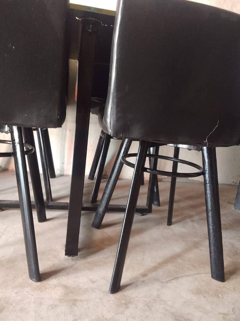 4chair +table 2