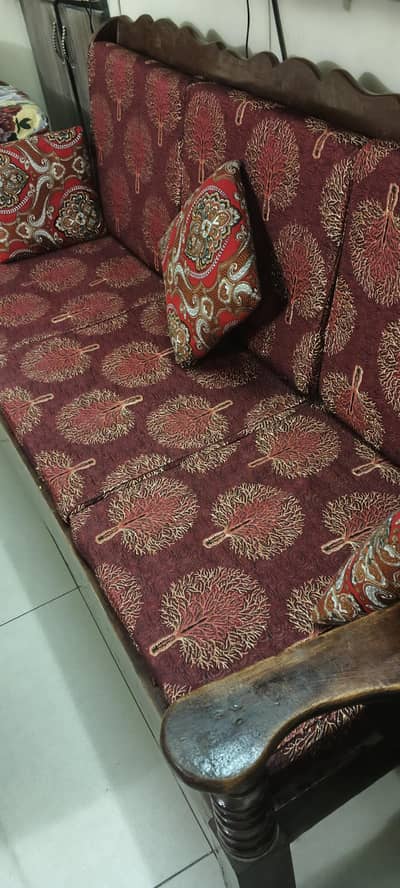 5 seater sofa in good condition