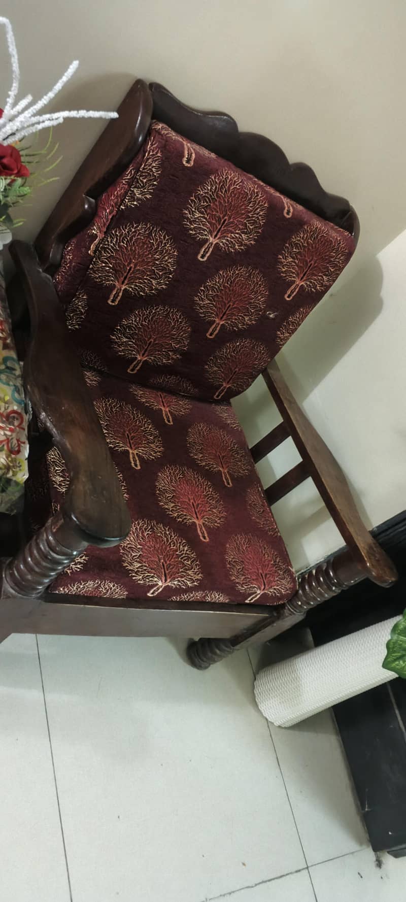 5 seater sofa in good condition 3