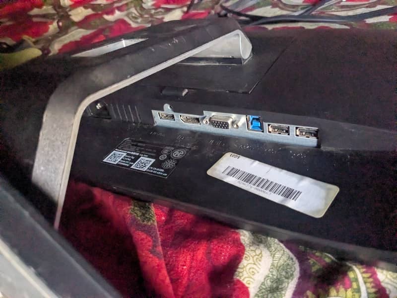 Dell 22 inch borderless lcd 1