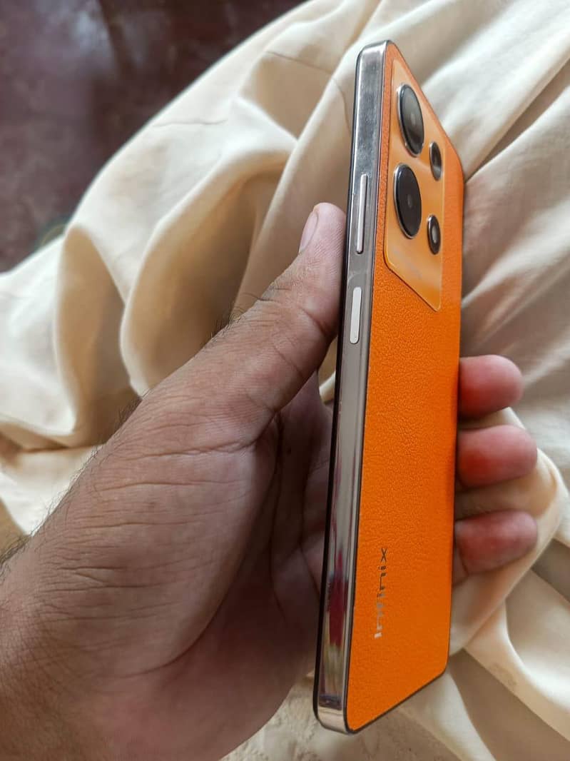 Infinix Note 30 1