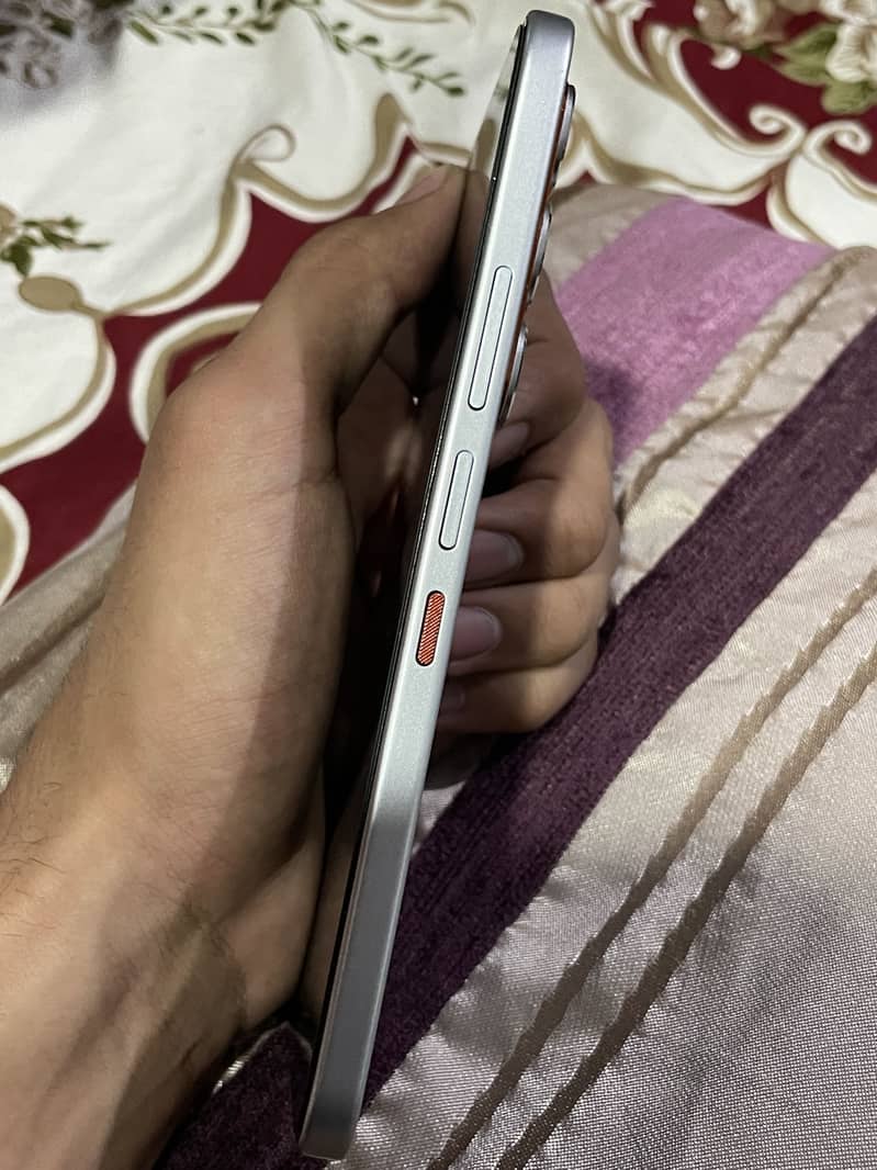 Infinix Hot 60 pro 3