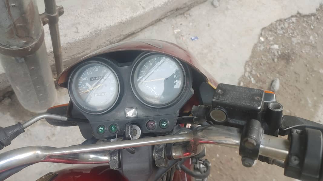 Honda 125 Delux 4