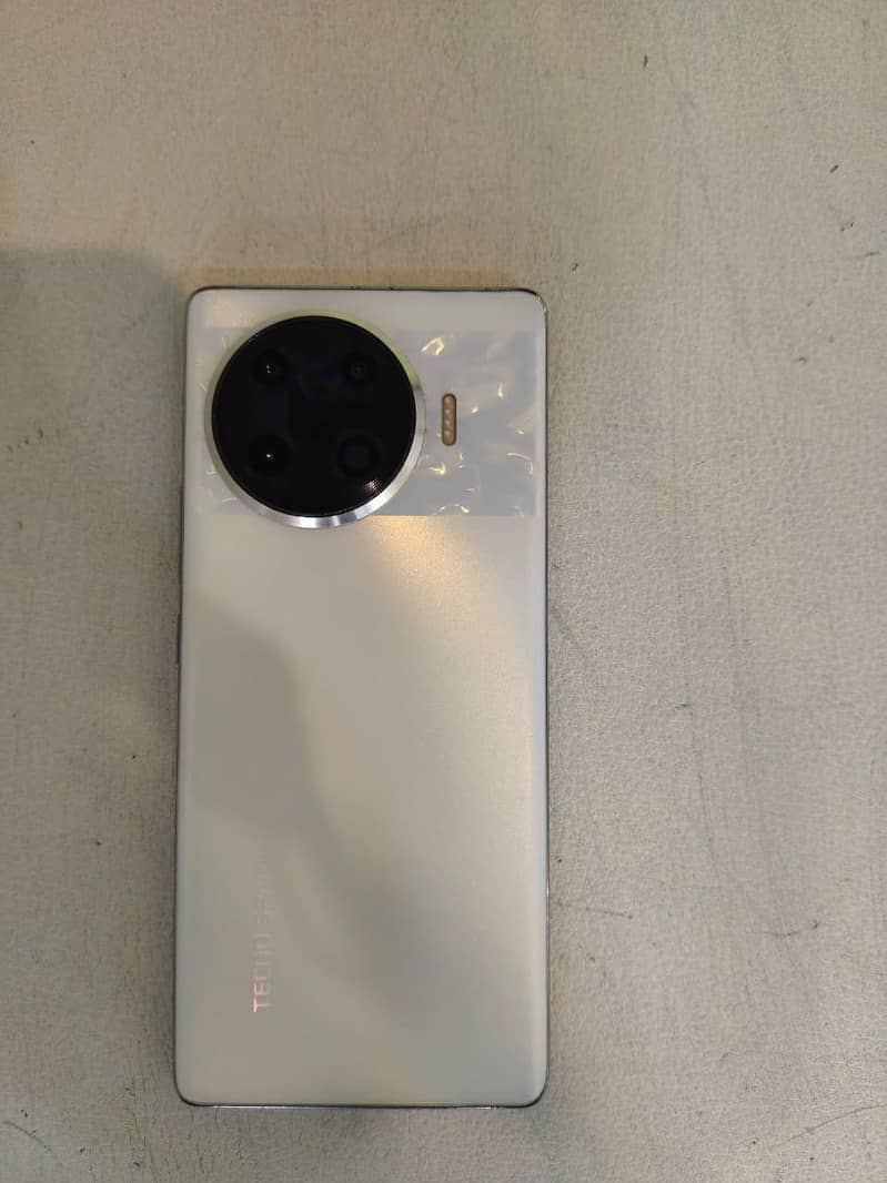 Tecno Spark 20 Pro Plus 3