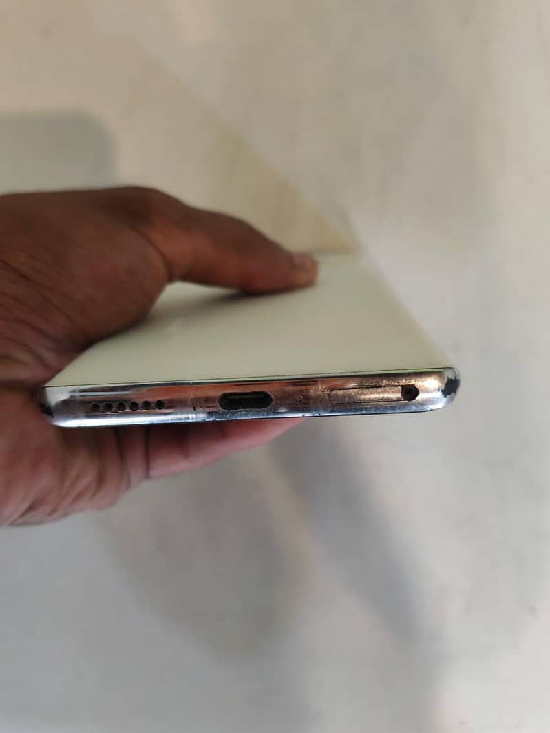 Tecno Spark 20 Pro Plus 6