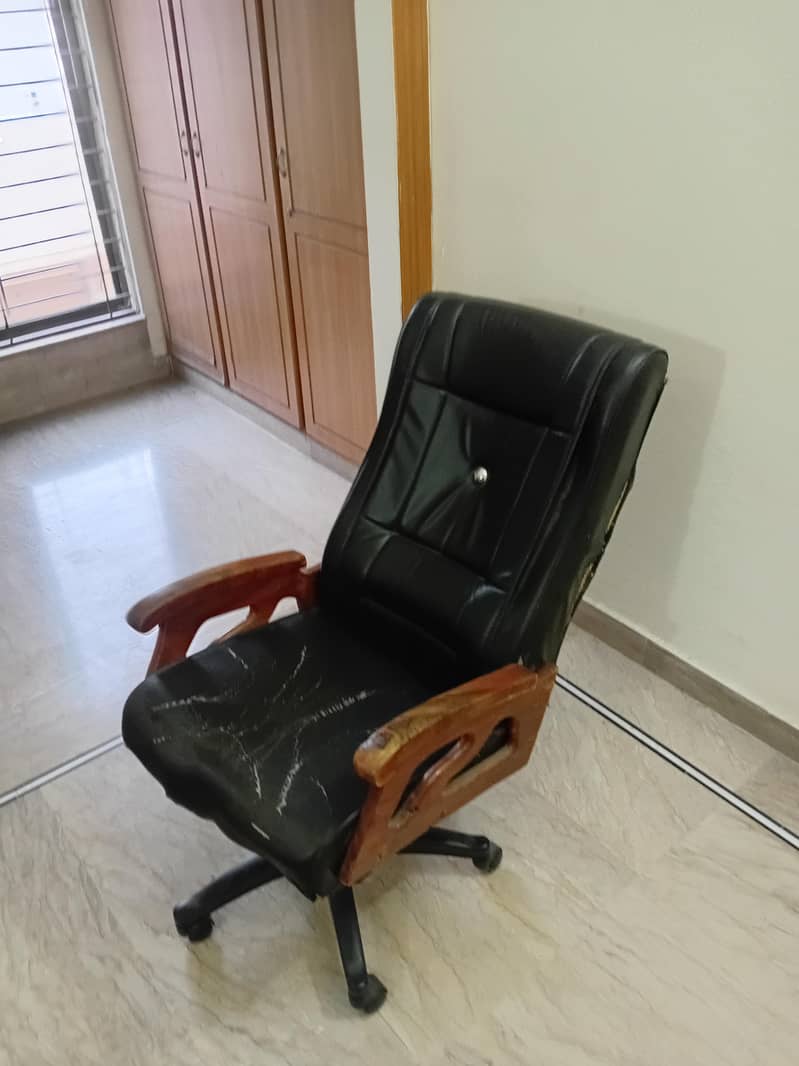 chair 0