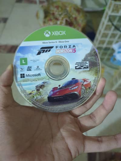 Forza horizon five Xbox one and series x disc
