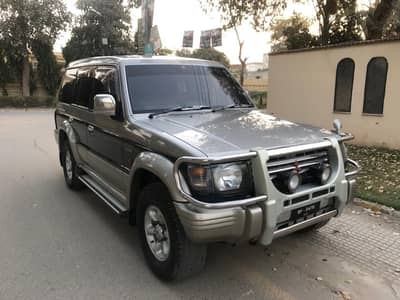 Mitsubishi Pajero 1992