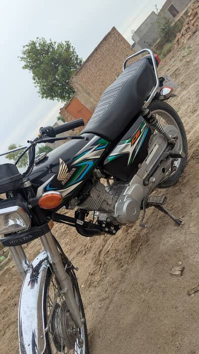 Honda CG 125 2023