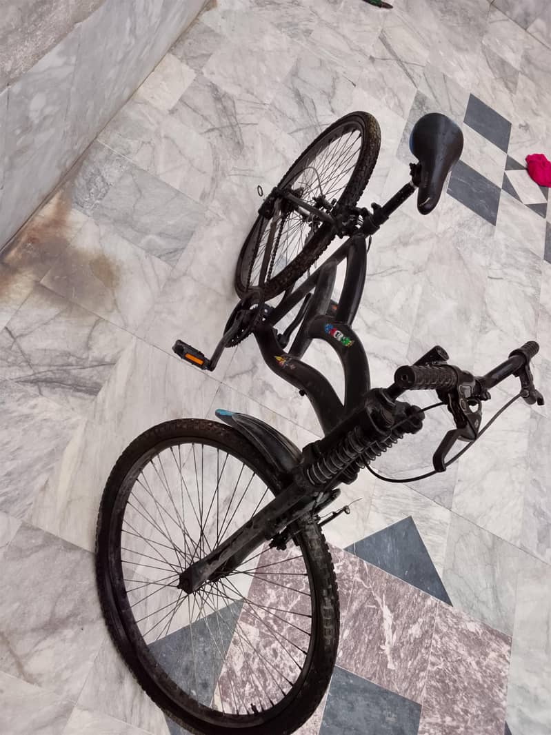 pedal on strees gone cycle with gear 2