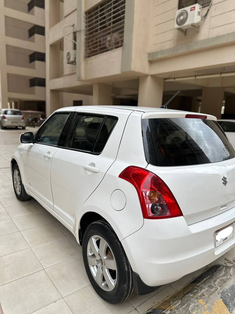 Suzuki Swift 2016 dlx M/T 5