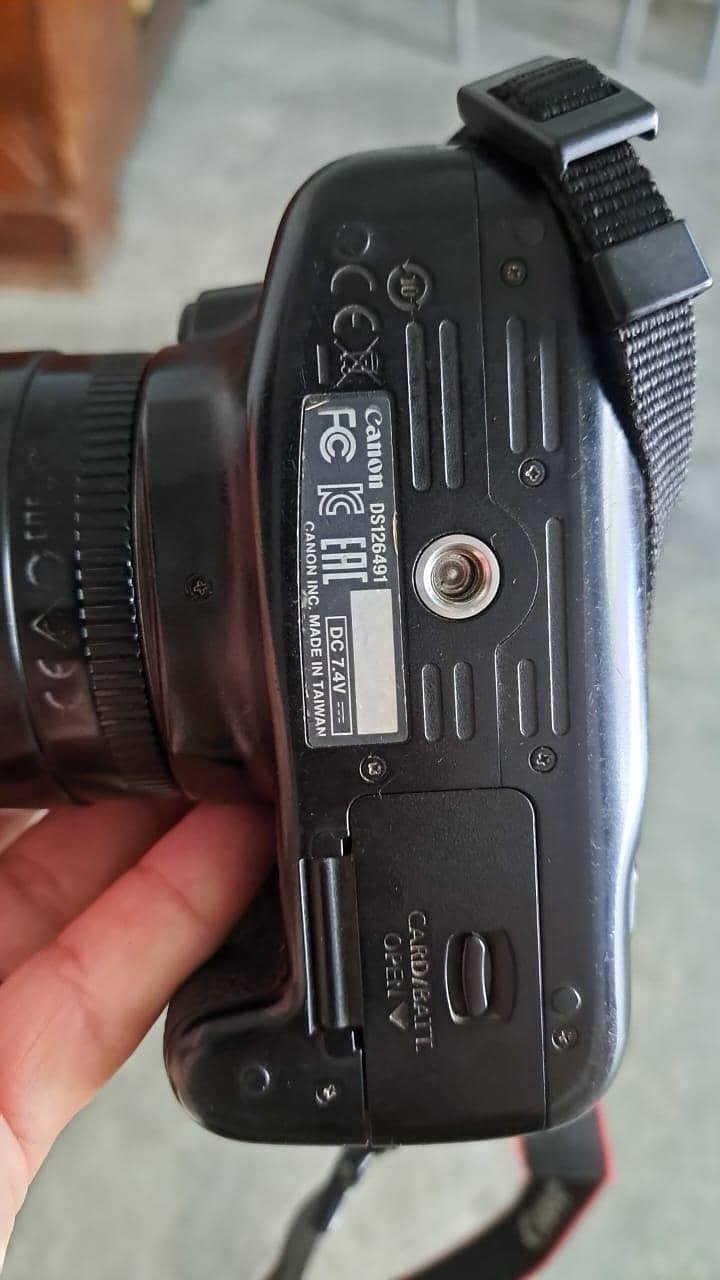 Canon 1200D 3