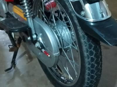 I am selling bike for sale 2025 k 9 month ki hy 0 meter condition jesi