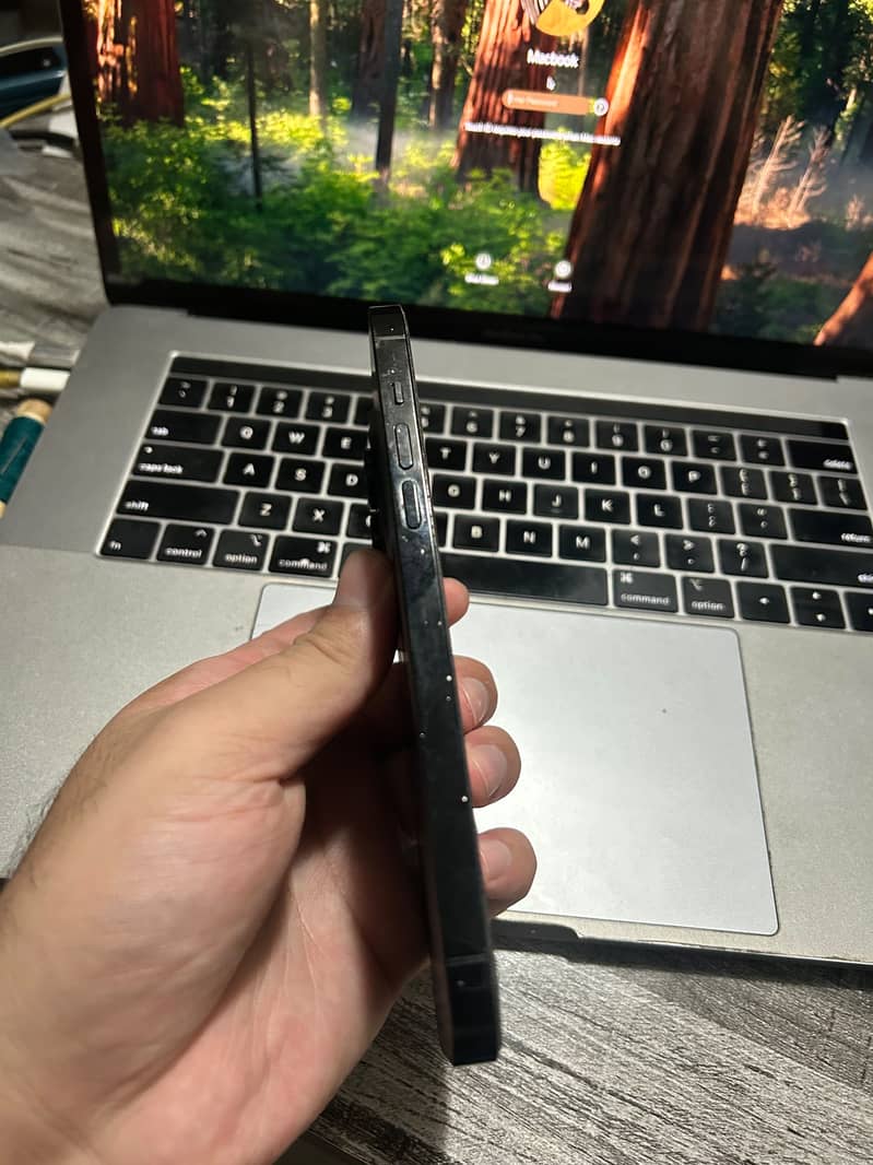 Apple iPhone 14 Pro Max 1