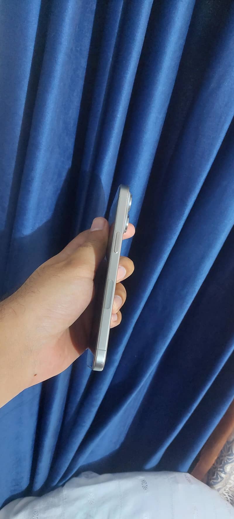 Apple iPhone 15 Pro Max 2
