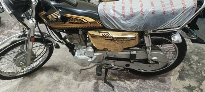 HONDA 125 GOLDEN SELF START FRESH BIKE