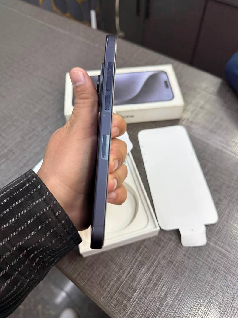 Apple iPhone 15 Pro Max 1
