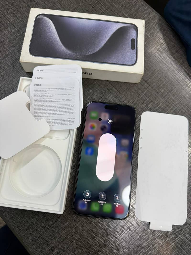 Apple iPhone 15 Pro Max 6