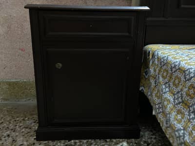 modern bed set with vanity  (with mattress)