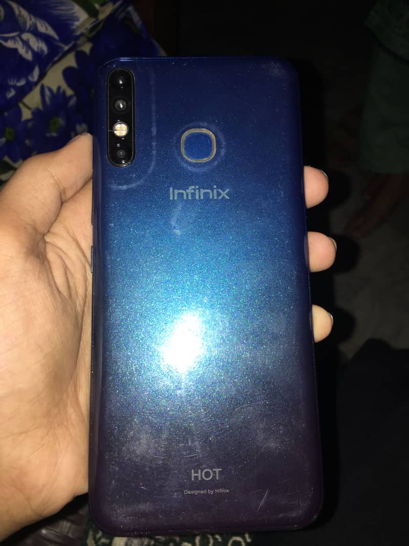 Infinix Hot 8 1